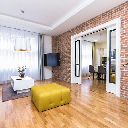 Unique Old Town Apartments At Palace Dlouha براغ المظهر الخارجي الصورة